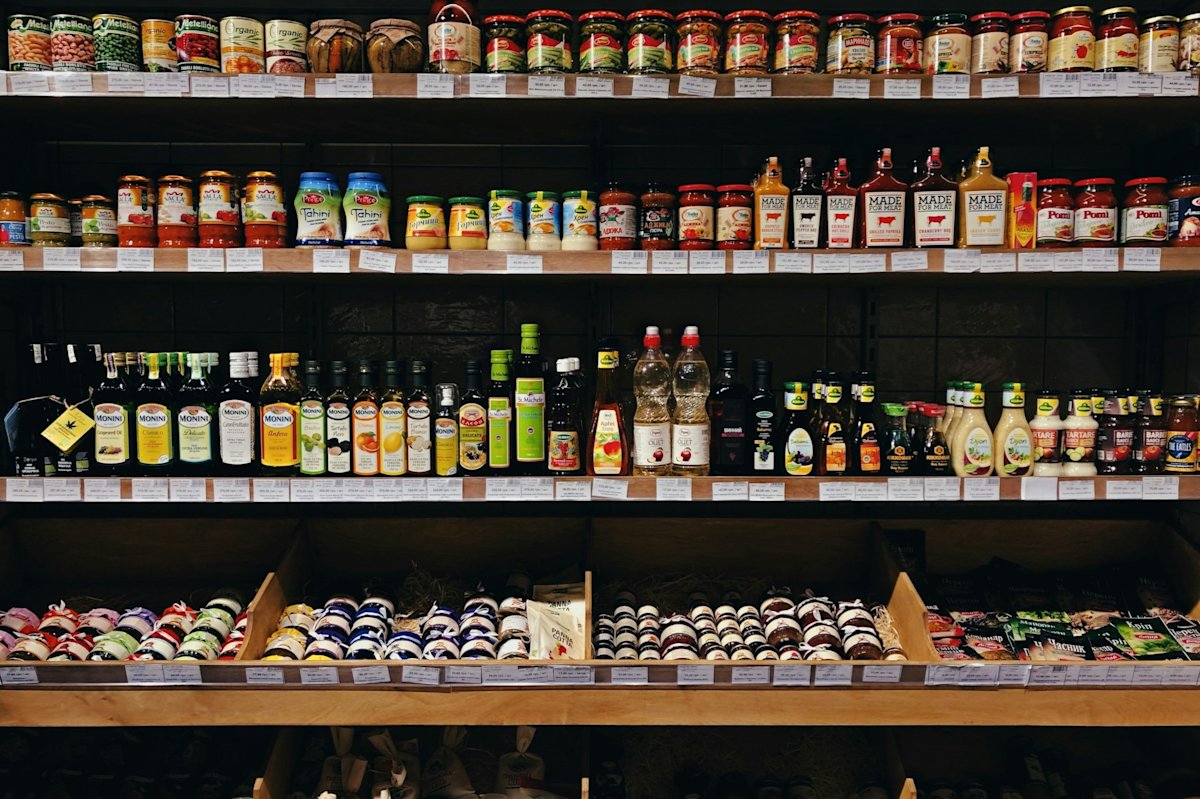 La distribuzione alimentare europea cerca margini in scala, private label e costi. Perché il packaging è tra i comparti più esposti a questo cambiamento